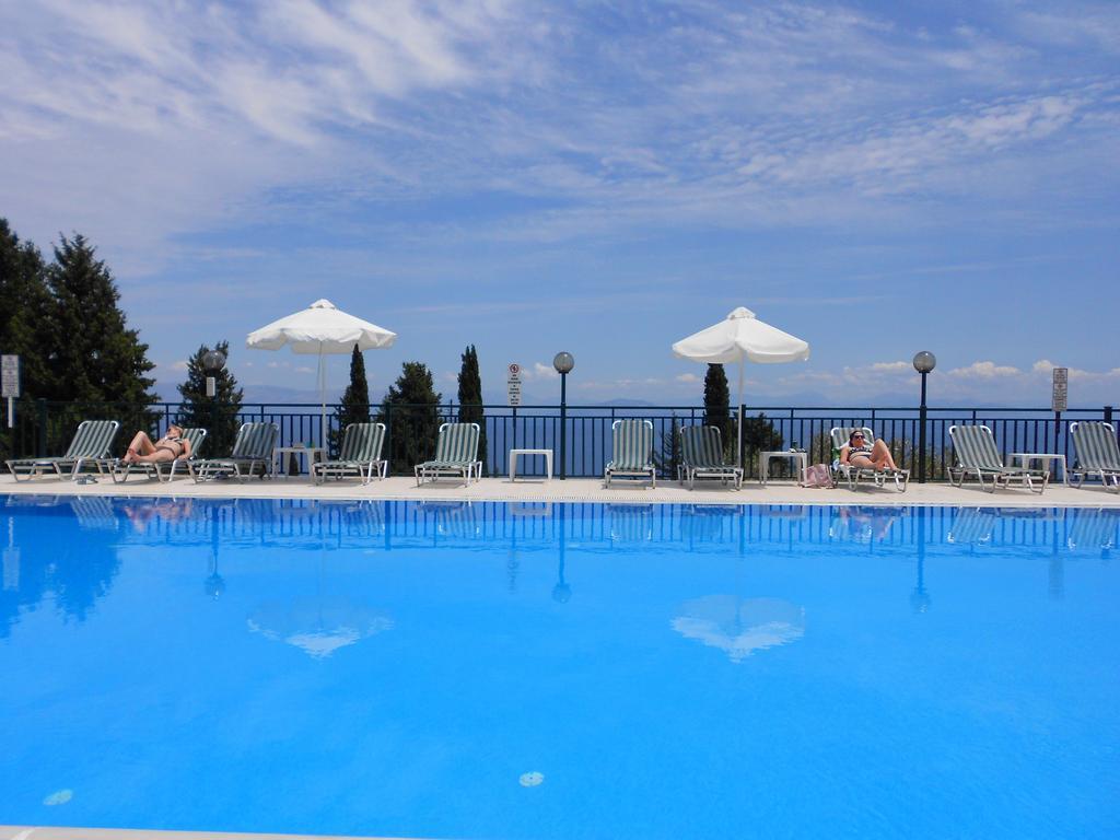 Rising Sun Apartments & Studios Benitses (Corfu) Exterior foto
