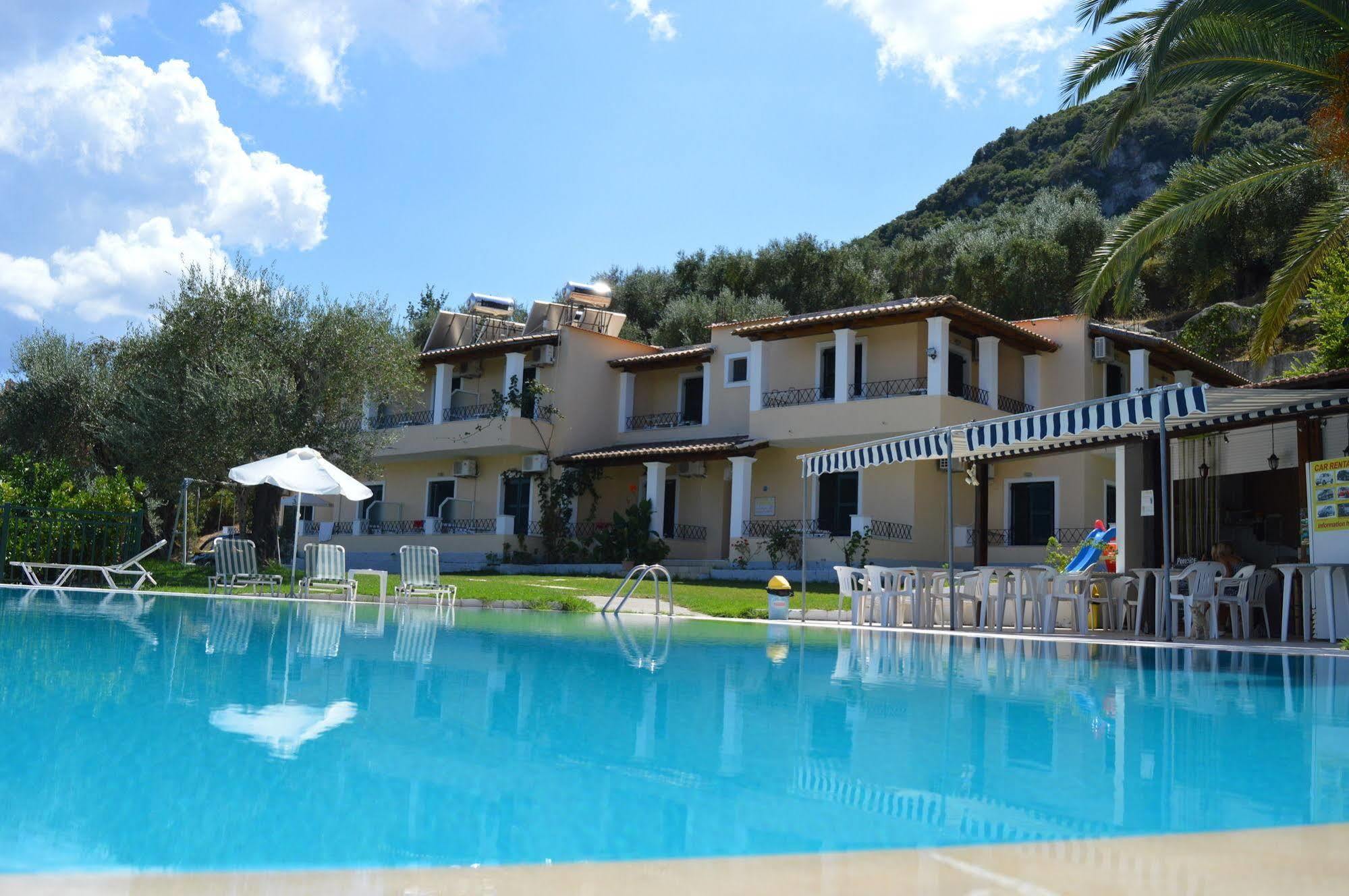 Rising Sun Apartments & Studios Benitses (Corfu) Exterior foto