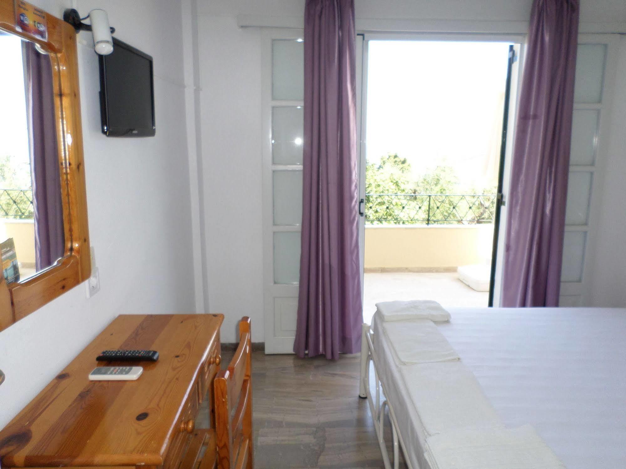 Rising Sun Apartments & Studios Benitses (Corfu) Exterior foto