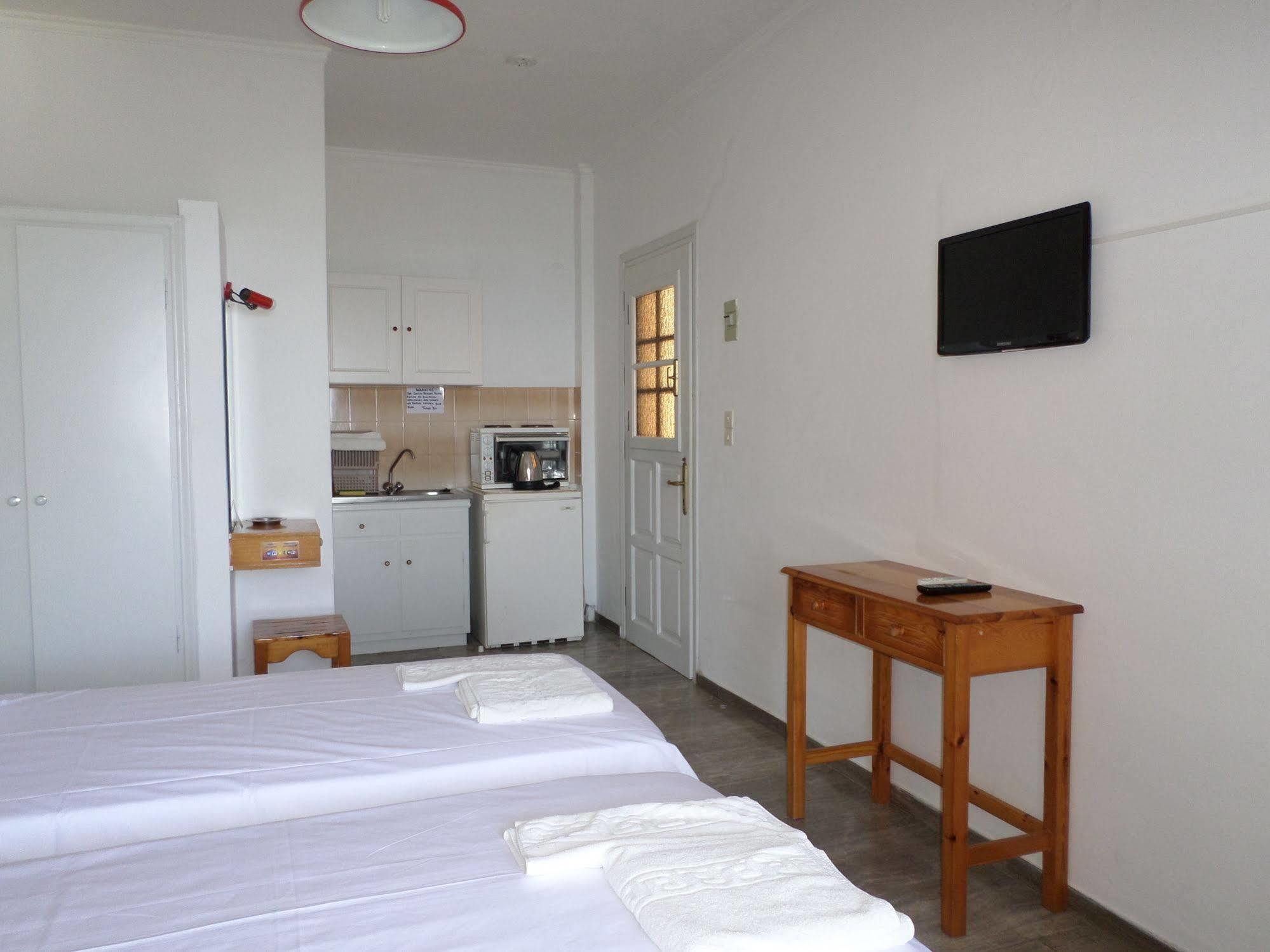 Rising Sun Apartments & Studios Benitses (Corfu) Exterior foto