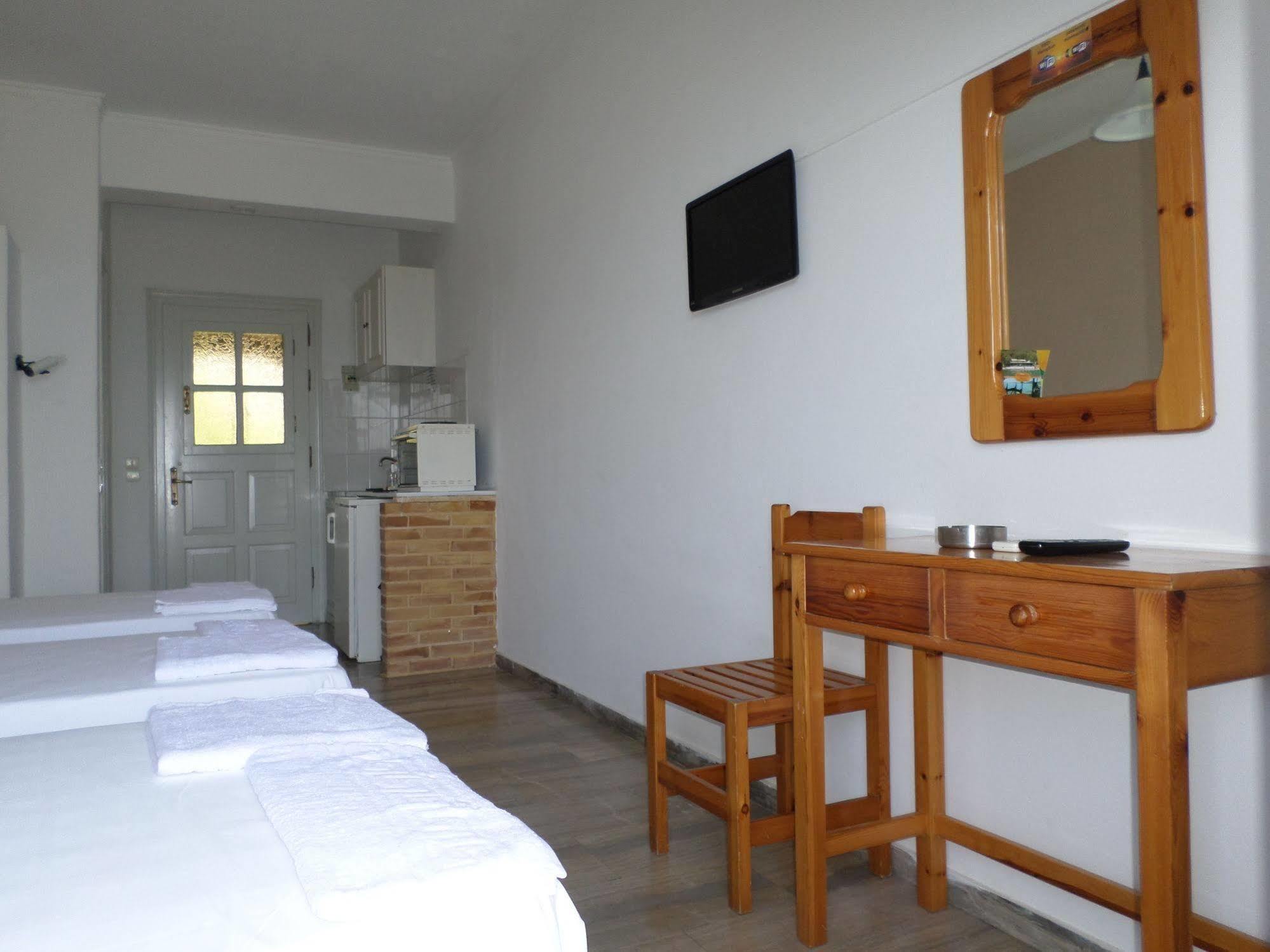 Rising Sun Apartments & Studios Benitses (Corfu) Exterior foto