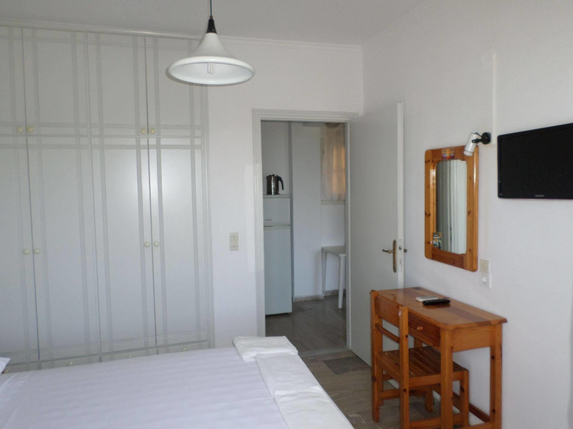 Rising Sun Apartments & Studios Benitses (Corfu) Exterior foto