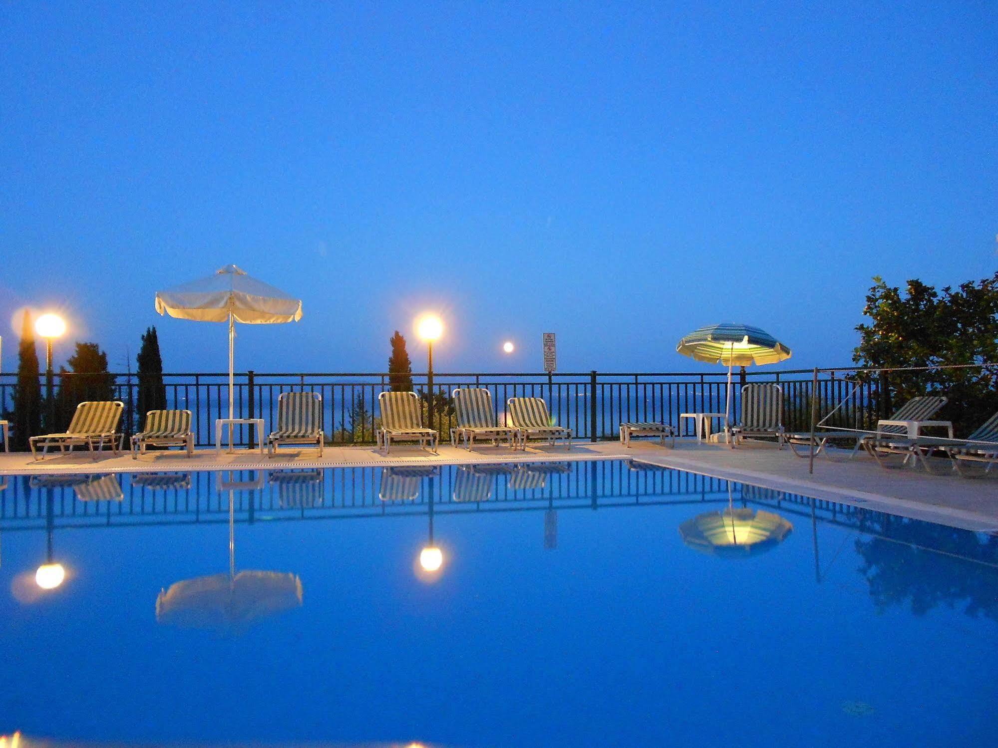 Rising Sun Apartments & Studios Benitses (Corfu) Exterior foto